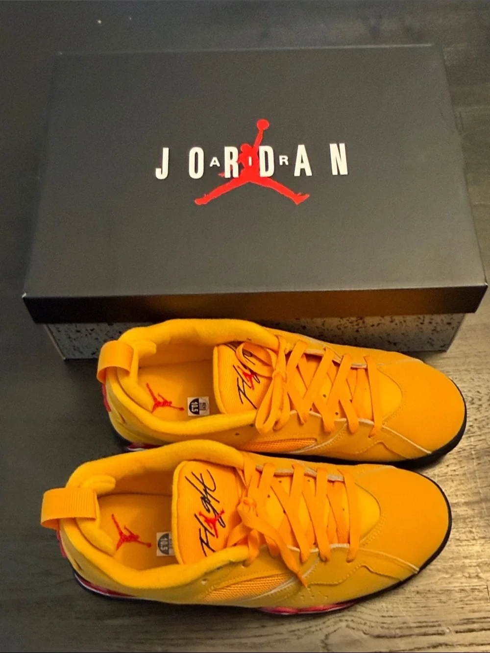 Nike - Jordan Men's size 10.5 MVP 92 taxi/black